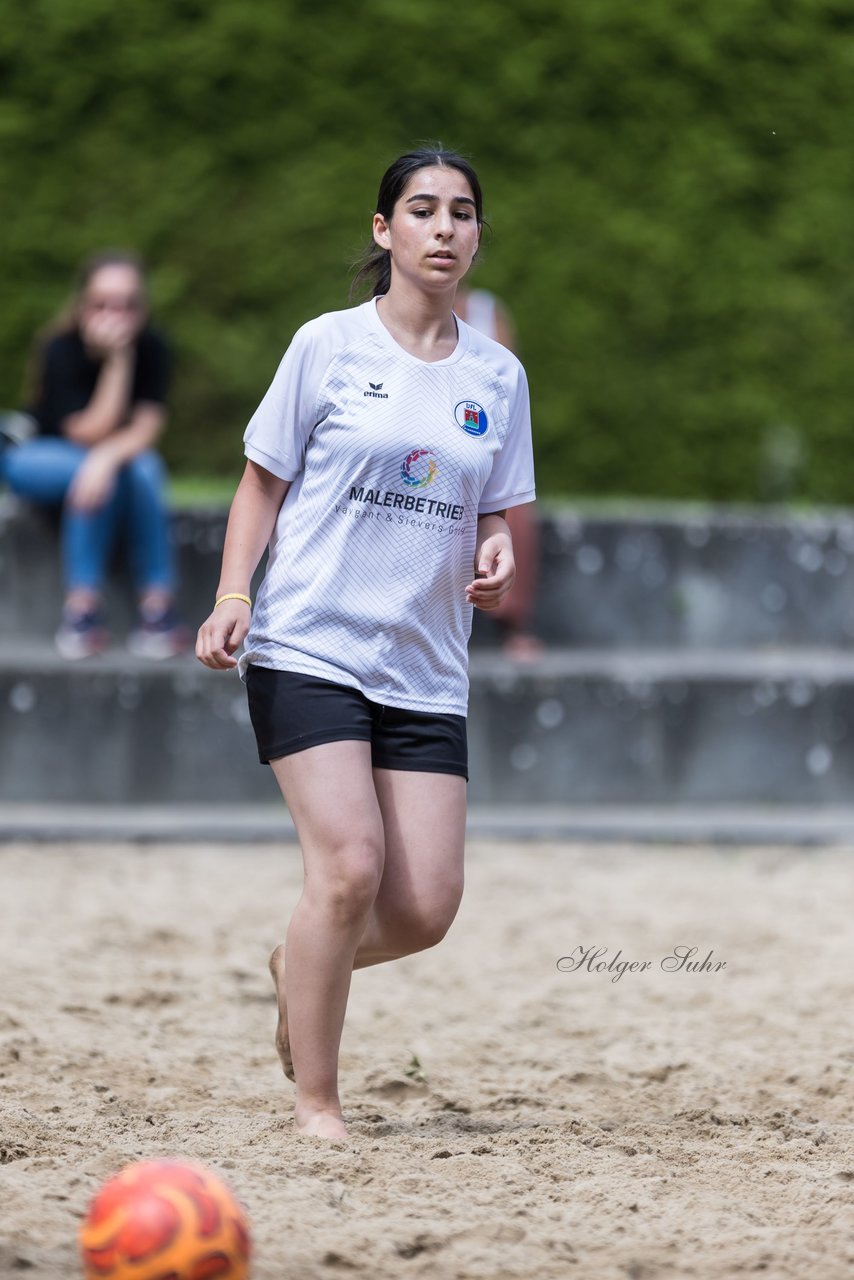 Bild 85 - wBJ/wCJ Beachsoccer Cup